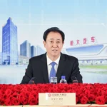 Evergrande, il fondatore Xu Jiayin è stato condannato all’ergastolo: dall’impero del mattone al crollo del colosso cinese