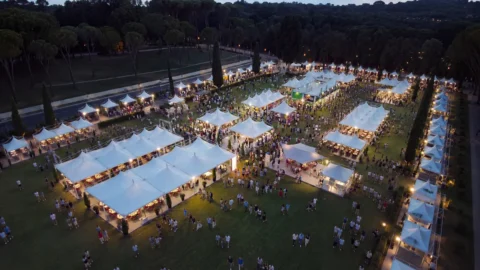Vinòforum a Roma: chef stellati, ottocento cantine, oltre 3200 etichette a Villa Borghese come occasioni di confronto per vivere l’enogastronomia come esperienza culturale fatta di persone, racconti e competenza