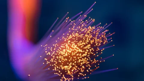 Fibra ottica, Open Fiber ha già posato oltre 2.000 km di nuova rete: le tratte e il piano al 2027