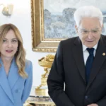 Meloni, attacco frontale al presidente Mattarella: “Da ministro faceva circolari sul tetto a stranieri in classe”