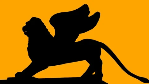 Венеция, девяносто лет кинематографа: история фестиваля сквозь призму его легенд.