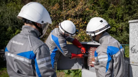 Компания Enel достигла соглашения с профсоюзами по поводу сети: новая организационная модель и 3 новых сотрудников.