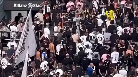 Juve, vergogna ultras che offendono la memoria di un grande campione come Sandro Mazzola: meritano il Daspo per sempre