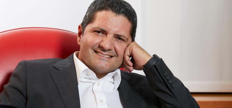 "El pánico en torno a la IA es puro marketing; los problemas éticos de las grandes tecnológicas no son más que una tapadera para sus problemas financieros", afirma Marco Bentivogli.