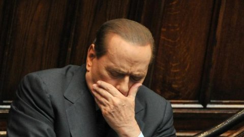 Governo, ora Berlusconi chiede la fiducia. Ma il Capo dello Stato incalza sull’esigenza di stabilità