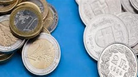 Swiss franc at the top against the euro for Greece