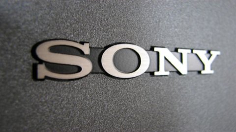 Momento nero per Sony, taglio ai profitti