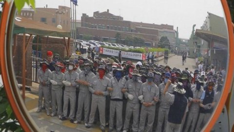 Scioperi: la Hyundai può ripartire (ma solo grazie alla polizia)