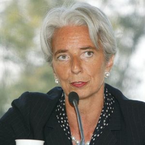 Fmi: Lagarde si candida, in pole position per la successione
