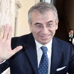 Roberto Nicastro presidente delle quattro banche salvate