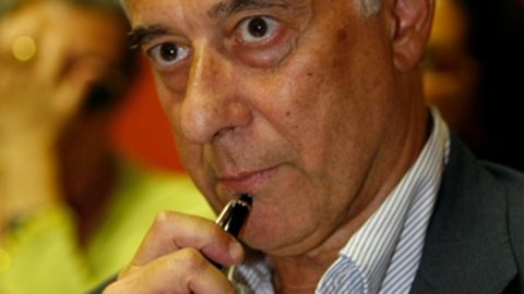 Dopo il voto di Milano e Napoli, si profila un governo tecnico di transizione