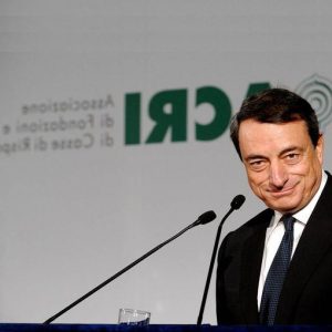 Financial Times: Mario Draghi é o "homem do ano"