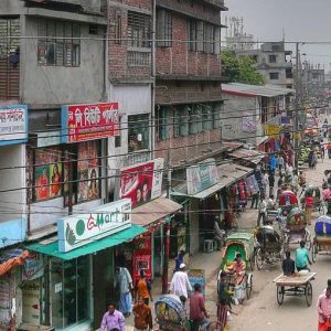 Um fabricante de telefones de Dhaka decidiu voltar aos computadores e aos lucros. Será que ele vai conseguir?