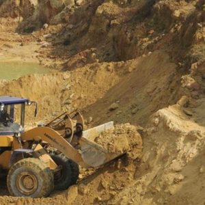 Contratto minerari, c’è l’accordo: aumento di 100 euro