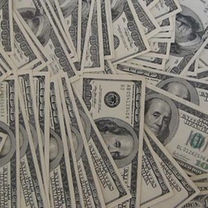 Un economista avverte: “Cina nei guai se Washington svaluta”. E l’articolo viene rimosso dal web