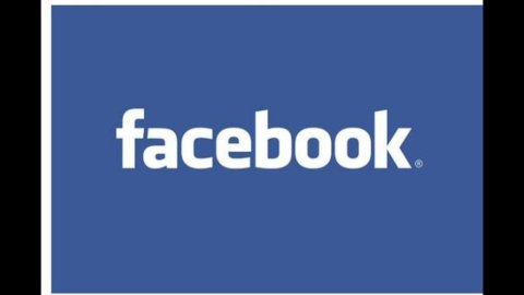 Class action contro Facebook: spierebbe i messaggi privati