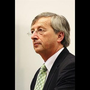 Juncker: “Italia non è a rischio contagio”