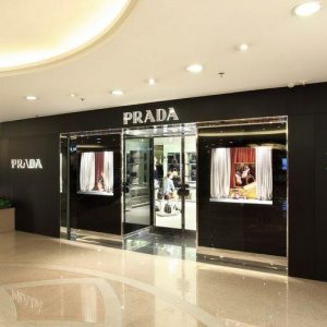 Borsa, Prada crolla a Hong Kong dopo i conti 2013