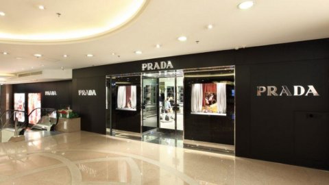 Vola il titolo Prada a Hong Kong, +8%