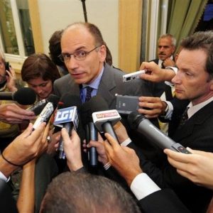 Enrico Letta (Pd): meglio votare in autunno, sennò scatterà il piano B per un governo istituzionale