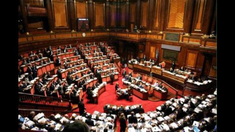 Keputusan pembangunan di Senat, ini kalendernya