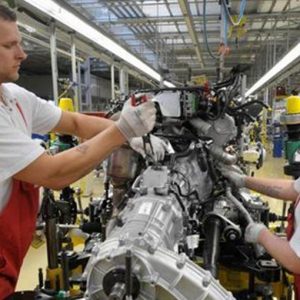 Produzione industriale, a novembre giù in tutta Europa