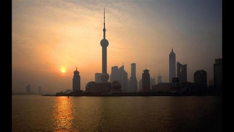 I mercati asiatici avanzano ancora, l’indice di Shanghai è ai massimi da 4 anni