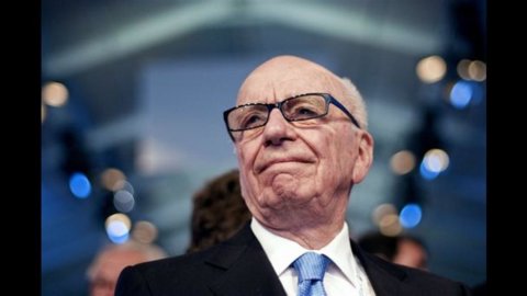 Murdoch, lo scandalo intercettazioni mette a rischio l’acquisto di BSkyB