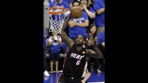 Basquete, as finais da NBA estão em andamento: hoje à noite na Flórida jogo 1 entre Miami e San Antonio