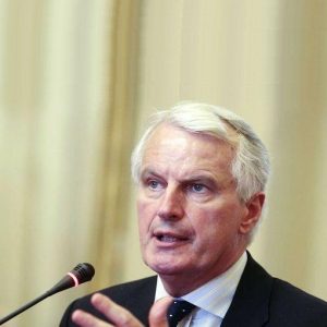 Barnier: "İtalya'nın kozları var, Eurobond'lar doğru fikir"