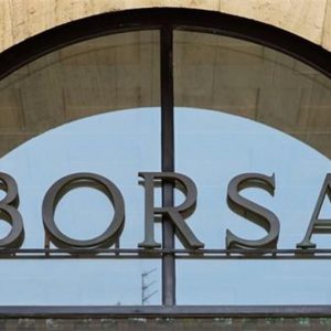 Borsa: Milano apre in ribasso (-1,93%)