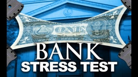 Stres testi: büyük İtalyan bankaları terfi etti