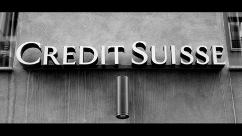 Credit Suisse: 質の悪い四半期報告書 (利益 -64%)、4 億フランの削減が予想される