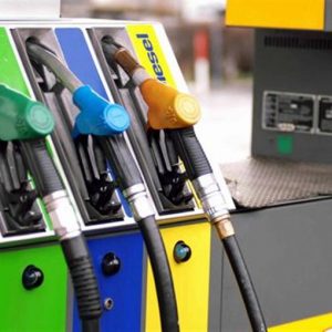 Unione Petrolifera: greggio a 45-55$ e bolletta Italia in calo