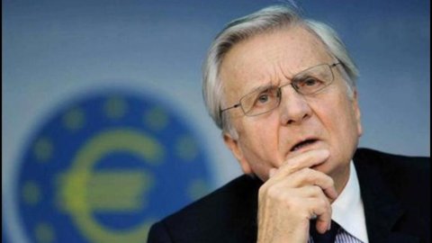 Trichet: “La Bce può comprare titoli di Stato: i tedeschi non hanno diritto di veto”