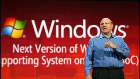 Microsoft, Gewinne wachsen (+30 %), aber die Verkäufe von Windows gehen zurück