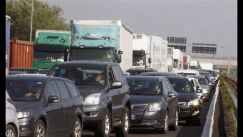 Auto, Unrae: înmatriculări -7,8% în 2011, la 1,8 milioane