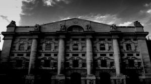 Borsa e Piazza Affari in rosso