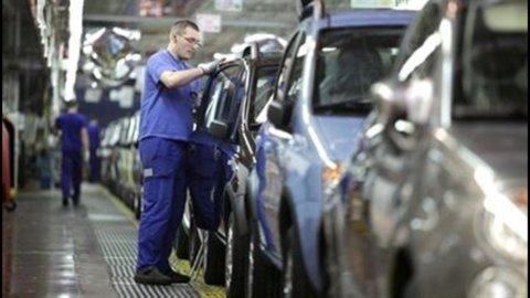 Auto: immatricolazioni +1,5% ad agosto, ma Fiat perde colpi