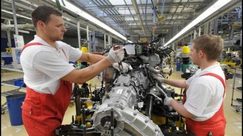 Eurozona, Industria: la recessione continua, a settembre l’indice Pmi segna 48,5 punti