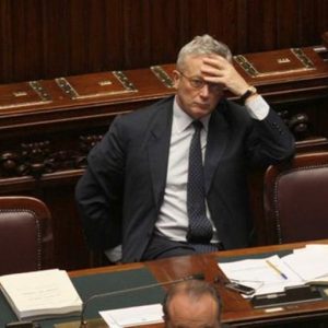 Financial Times: Tremonti не нужен Италии
