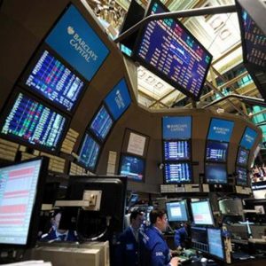 Borse: New York apre in ribasso, Milano ancora maglia nera d’Europa