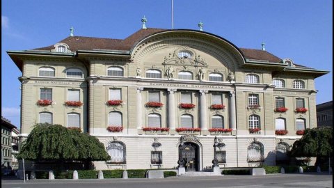 Svizzera, ancora una svalutazione del franco