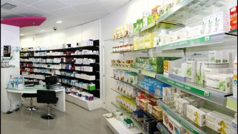 Parafarmaciști: copiii unui zeu mai mic