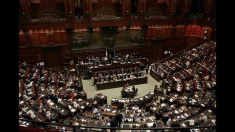 Il Senato approva il bilancio interno con nuovi tagli per sei milioni