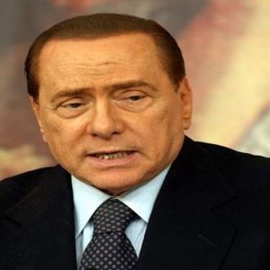 Crisi, Berlusconi apre l’incontro con le parti sociali e convoca il Cdm per il 18 agosto