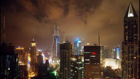 La giornata nera dei mercati travolge anche l’Asia: Shanghai al minimo dal marzo 2009