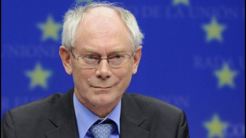 Pechino, vertice Ue-Cina. Van Rompuy: “Giocare ad armi pari”