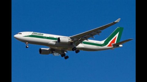 Alitalia al bivio: oggi cda su offerta Etihad