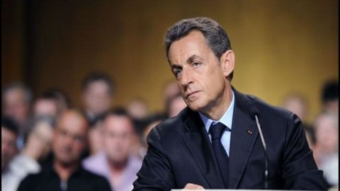 Sarkozy: rimettiamo l’Italia in carreggiata